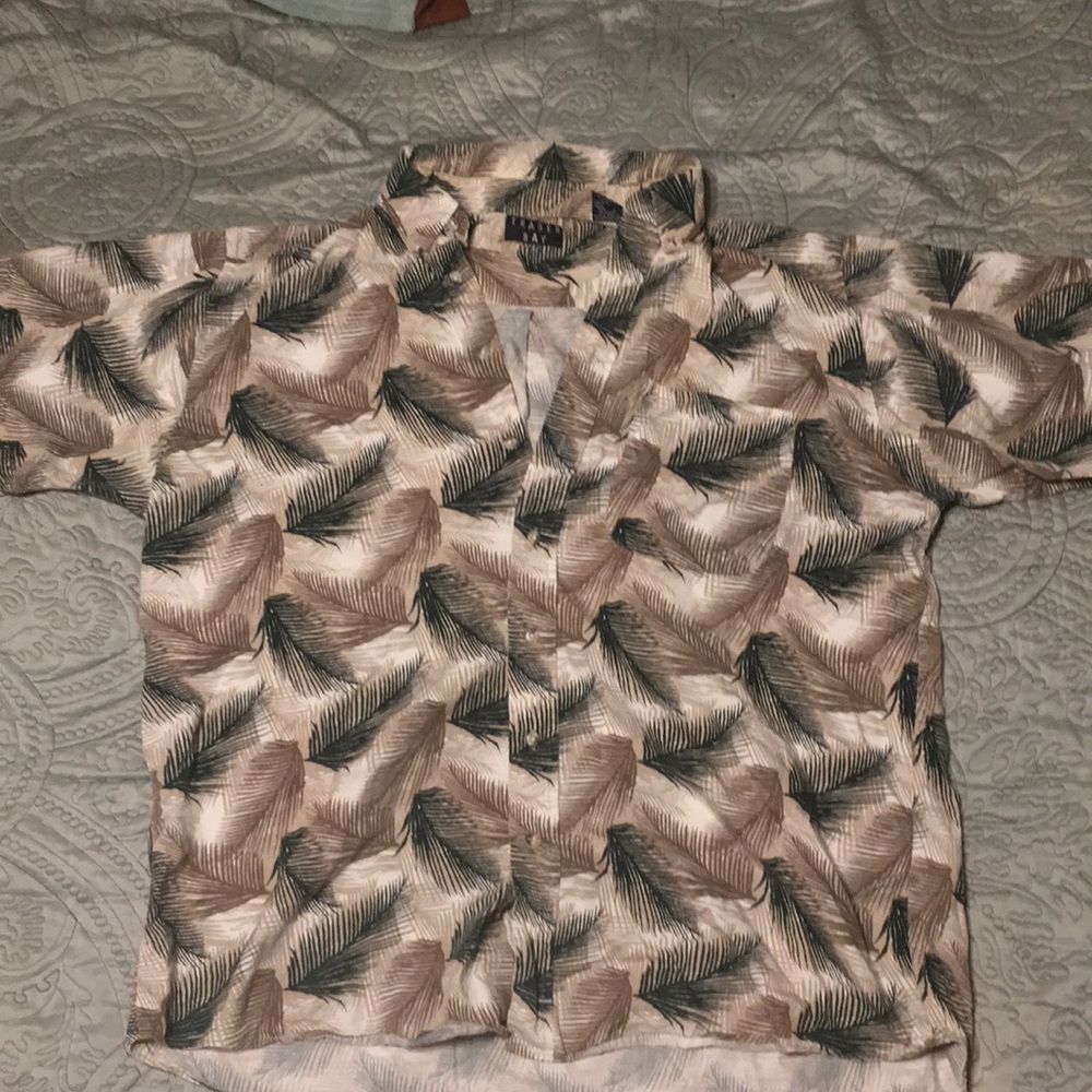 Hawaiian Pattern Button Up